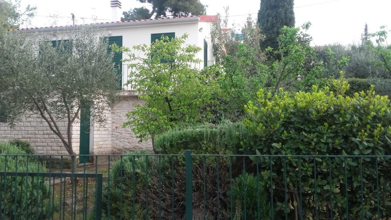 Holiday Home Pavarotti Supetar Exterior photo